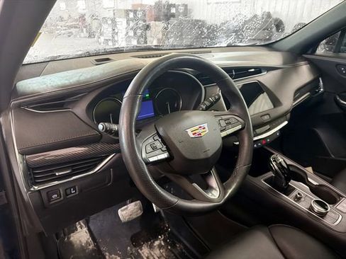 Used 2023 Cadillac XT4 Sport w/ Enhanced Visibility Package AWD/4WD image 8