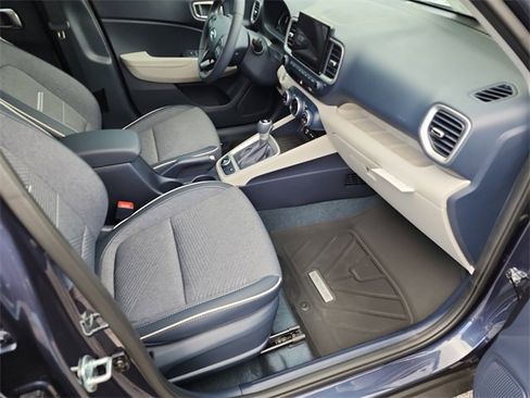 New 2025 Hyundai Venue Limited image 9