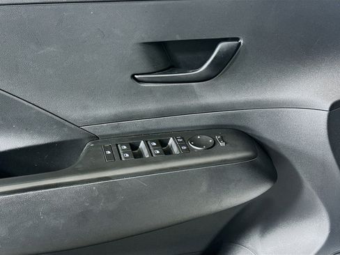Used 2024 Hyundai Kona SEL FWD image 15