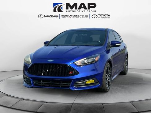 Used 2015 Ford Focus ST w/ Equipment Group 401A image 1