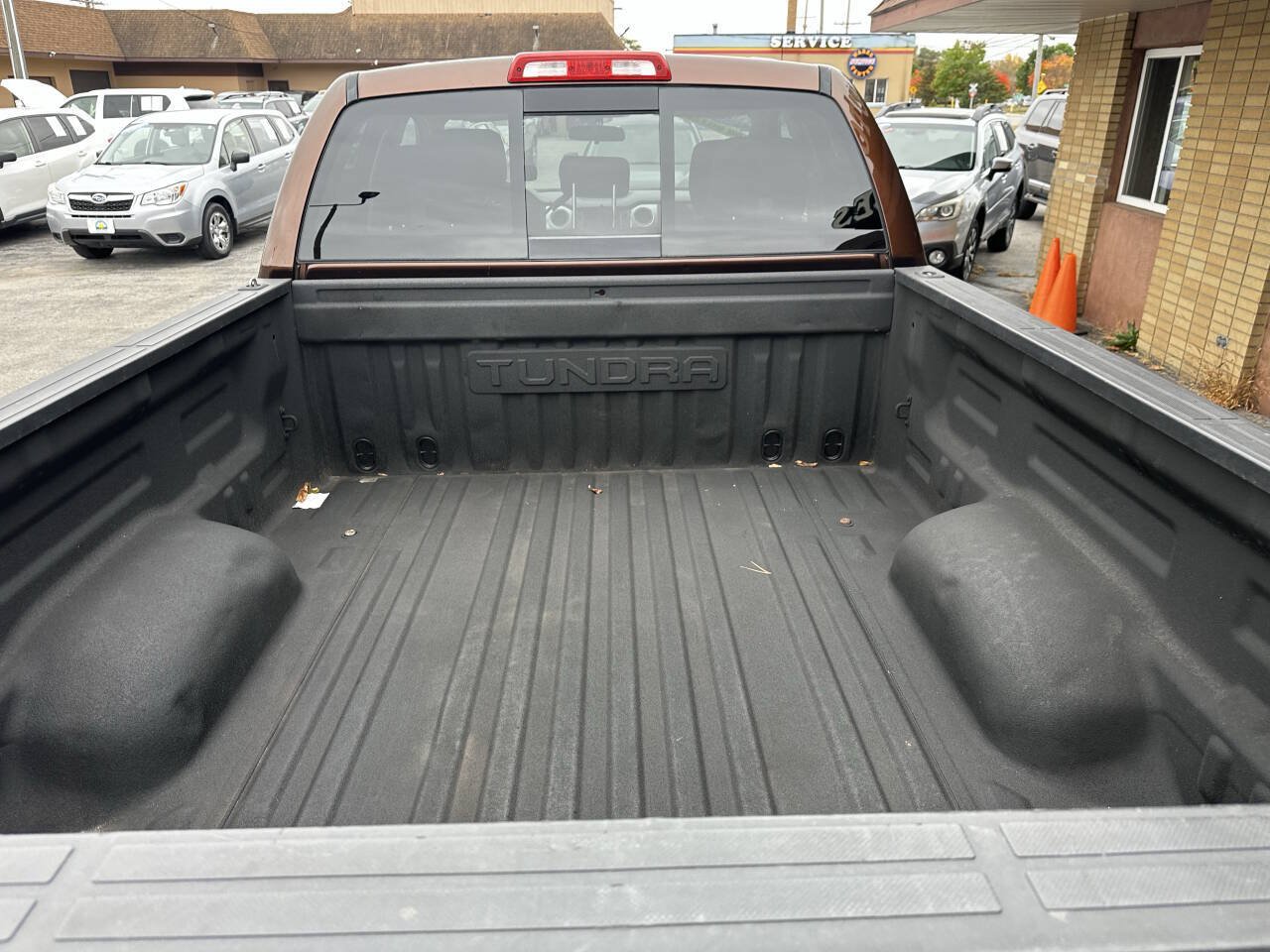Used 2016 Toyota Tundra SR5 AWD/4WD image 6