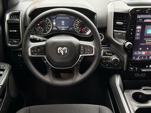 Used 2025 RAM 1500 Big Horn AWD/4WD image 15