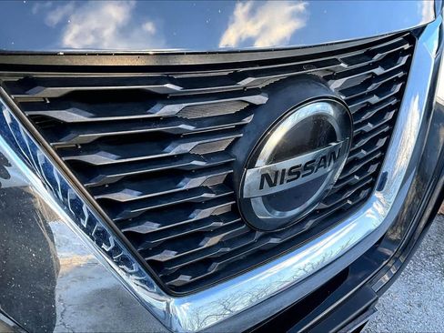 Used 2018 Nissan Rogue SL w/ Premium Package image 29