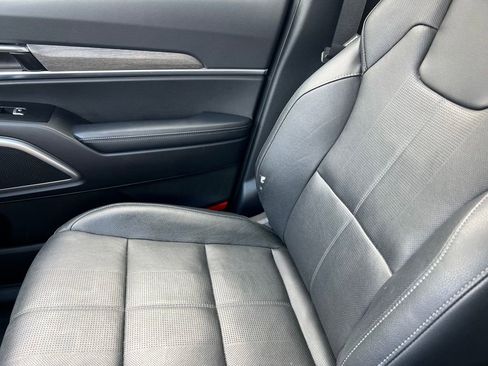 Used 2022 Kia Telluride EX w/ EX Premium Package image 37