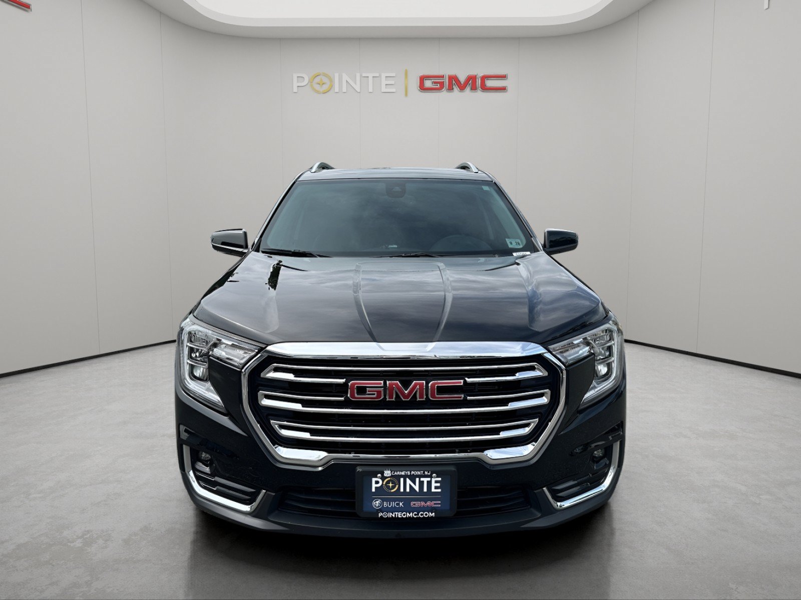 Used 2023 GMC Terrain SLT AWD/4WD image 8