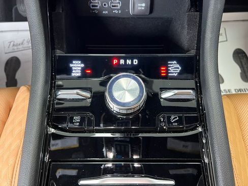 Used 2022 Jeep Grand Cherokee Summit image 11