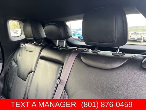 Used 2024 Jeep Compass Latitude AWD/4WD image 16