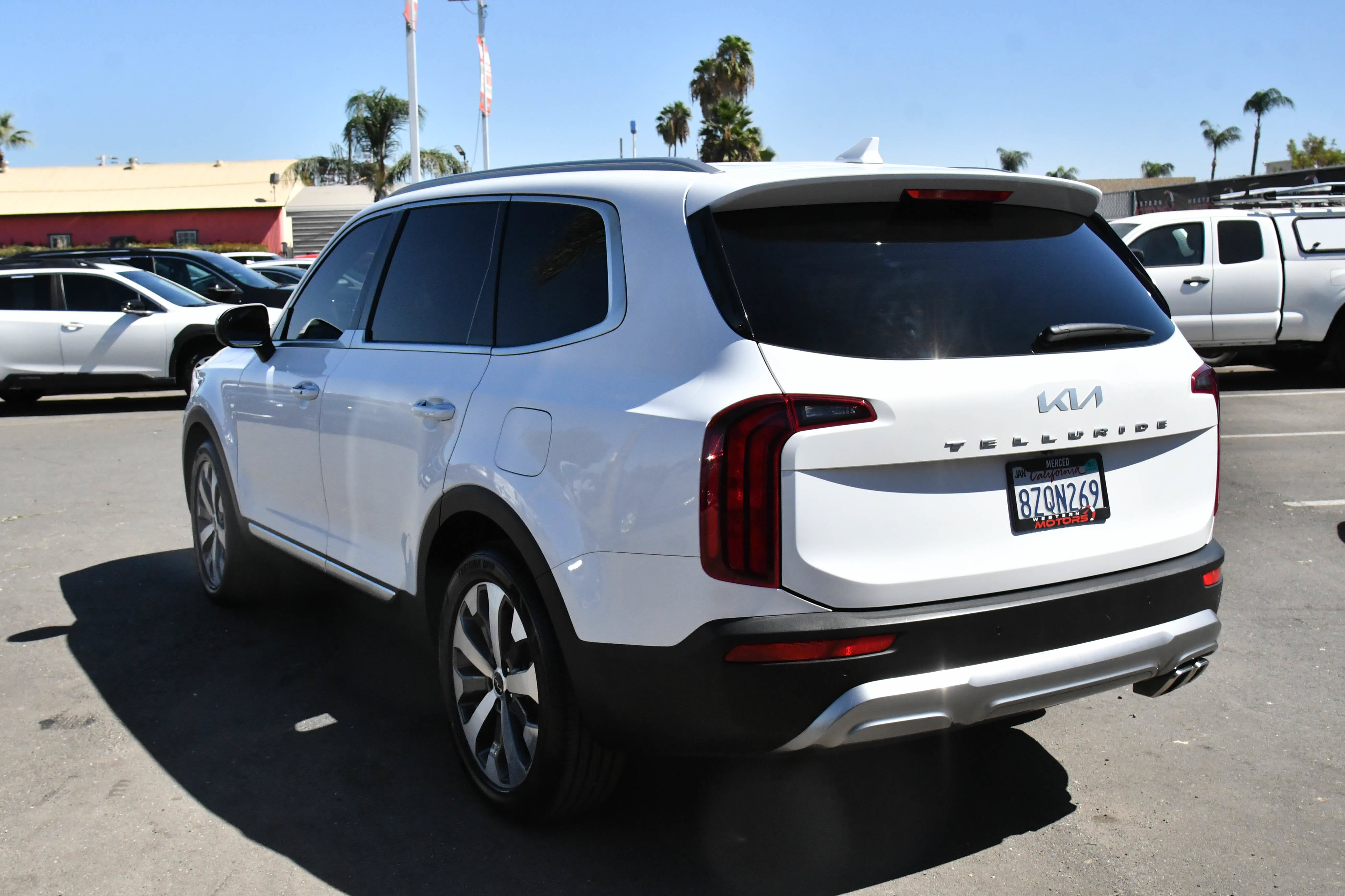 Used 2022 Kia Telluride S FWD image 6