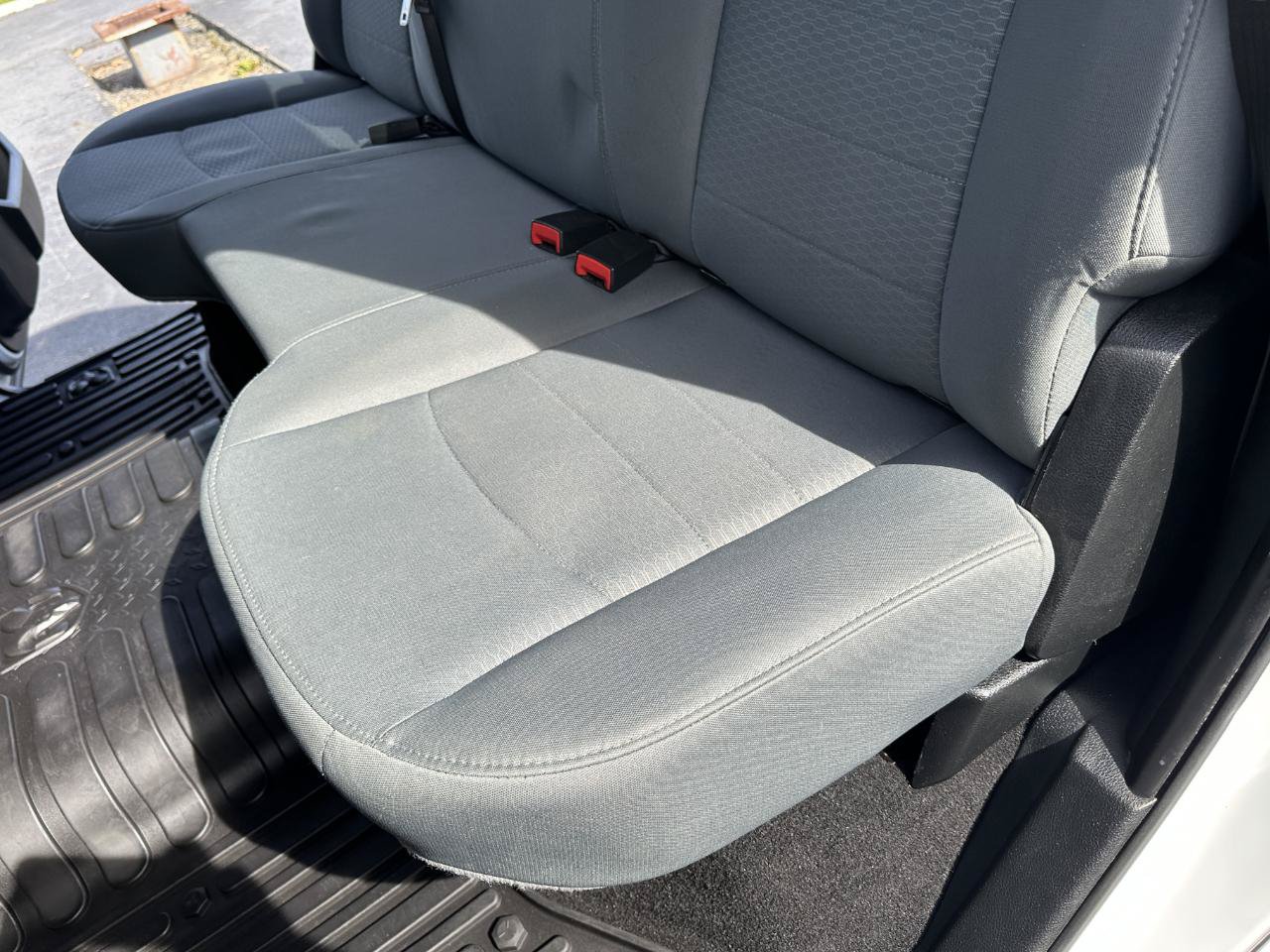 Used 2018 RAM 1500 SLT AWD/4WD image 31