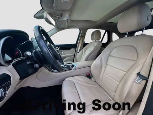 Used 2018 Mercedes-Benz GLC 300 4MATIC image 6