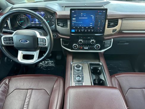 Used 2024 Ford Expedition Max Limited image 13