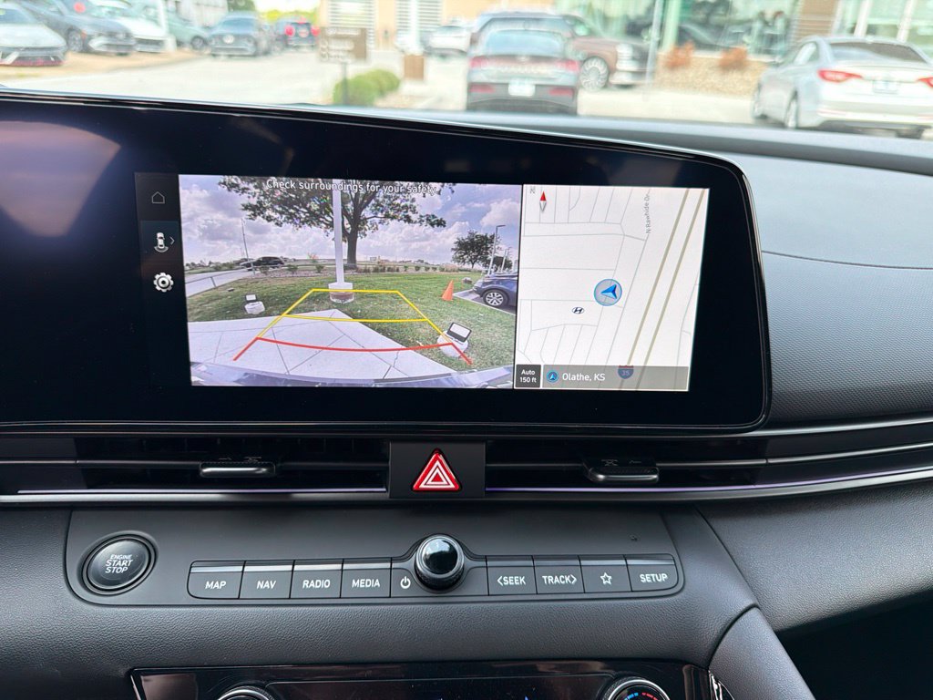 New 2026 Hyundai Elantra SEL FWD image 23