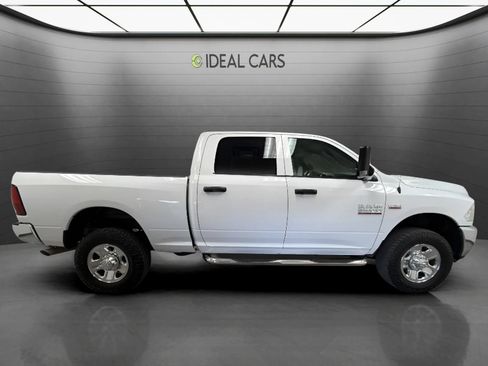 Used 2018 RAM 2500 Tradesman w/ Chrome Appearance Group AWD/4WD image 4