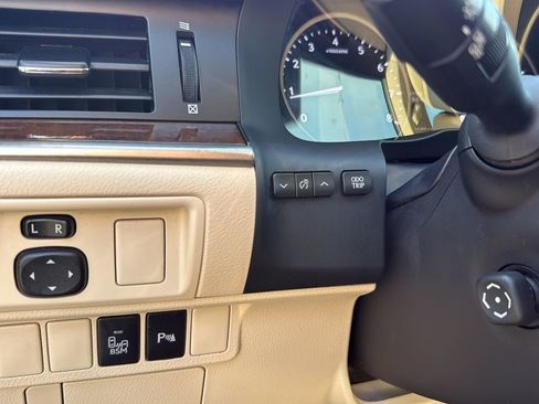 Used 2015 Lexus ES 350 w/ Premium Package FWD image 15