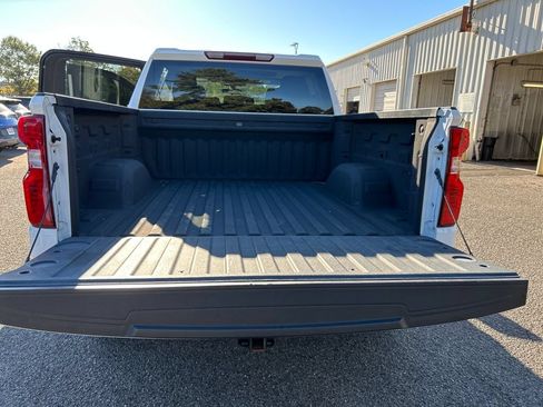 Used 2022 Chevrolet Silverado 1500 LT AWD/4WD image 28