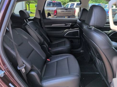Used 2022 Kia Telluride S FWD image 29