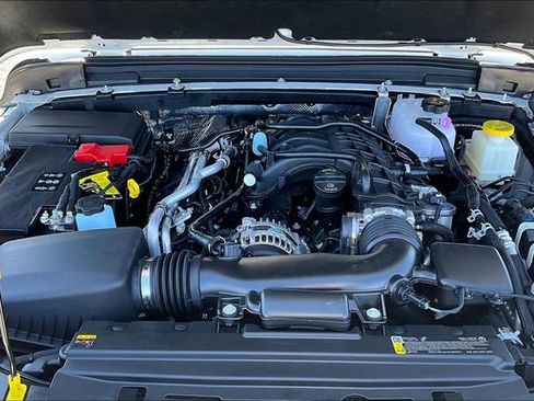 New 2026 Jeep Gladiator Sport AWD/4WD image 11