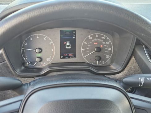 Used 2024 Toyota Corolla Cross AWD Hybrid image 28