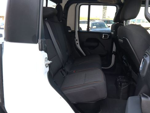 Used 2026 Jeep Gladiator Mojave AWD/4WD image 26