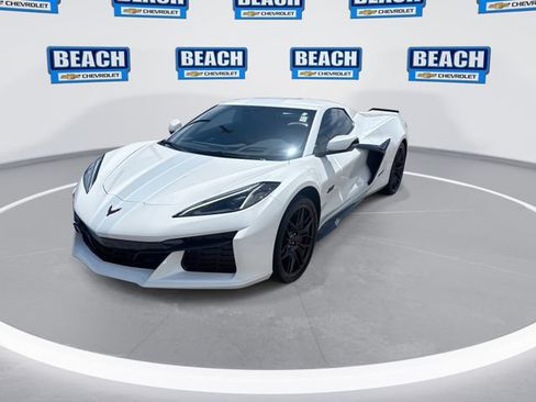 Used 2023 Chevrolet Corvette Z06 RWD image 4