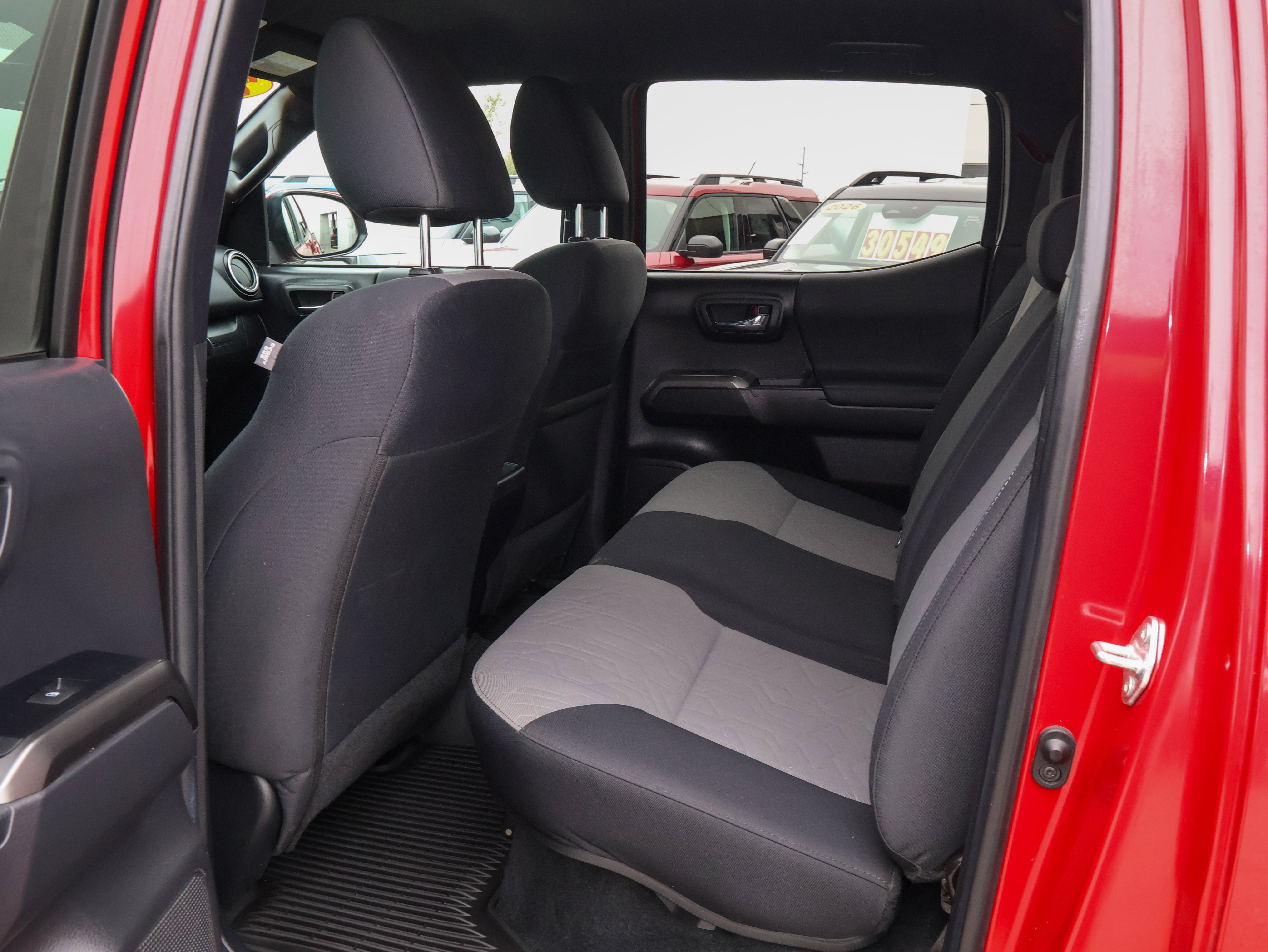 Used 2022 Toyota Tacoma TRD Off-Road w/ Technology Package AWD/4WD image 16