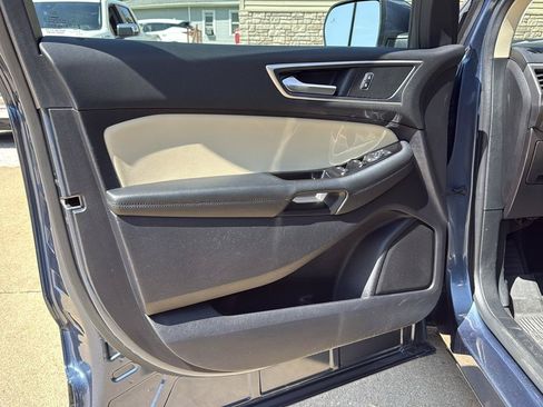 Used 2019 Ford Edge SEL w/ Equipment Group 201A FWD image 18