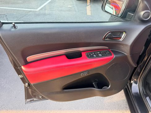 Used 2015 Dodge Durango R/T w/ Technology Group AWD/4WD image 9