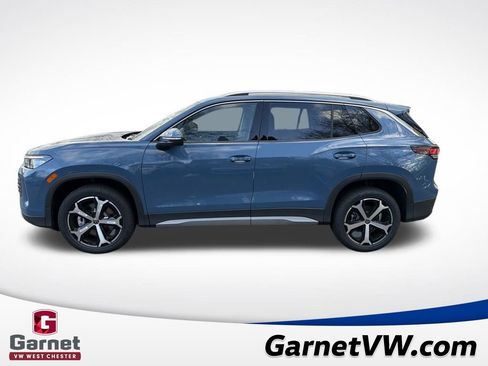 New 2026 Volkswagen Tiguan SE image 2