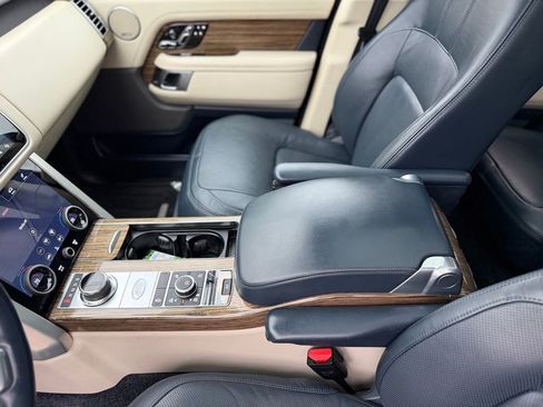 Used 2019 Land Rover Range Rover HSE image 24