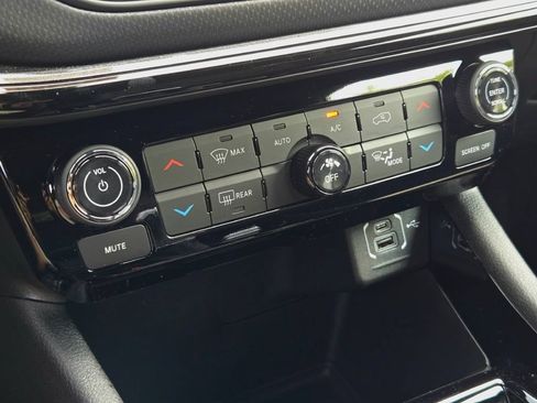 New 2026 Jeep Compass Limited AWD/4WD image 29