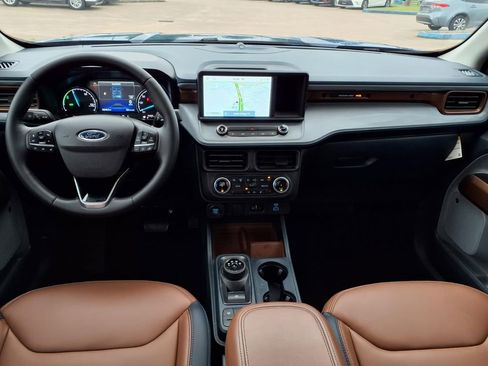Used 2024 Ford Maverick Lariat FWD image 9