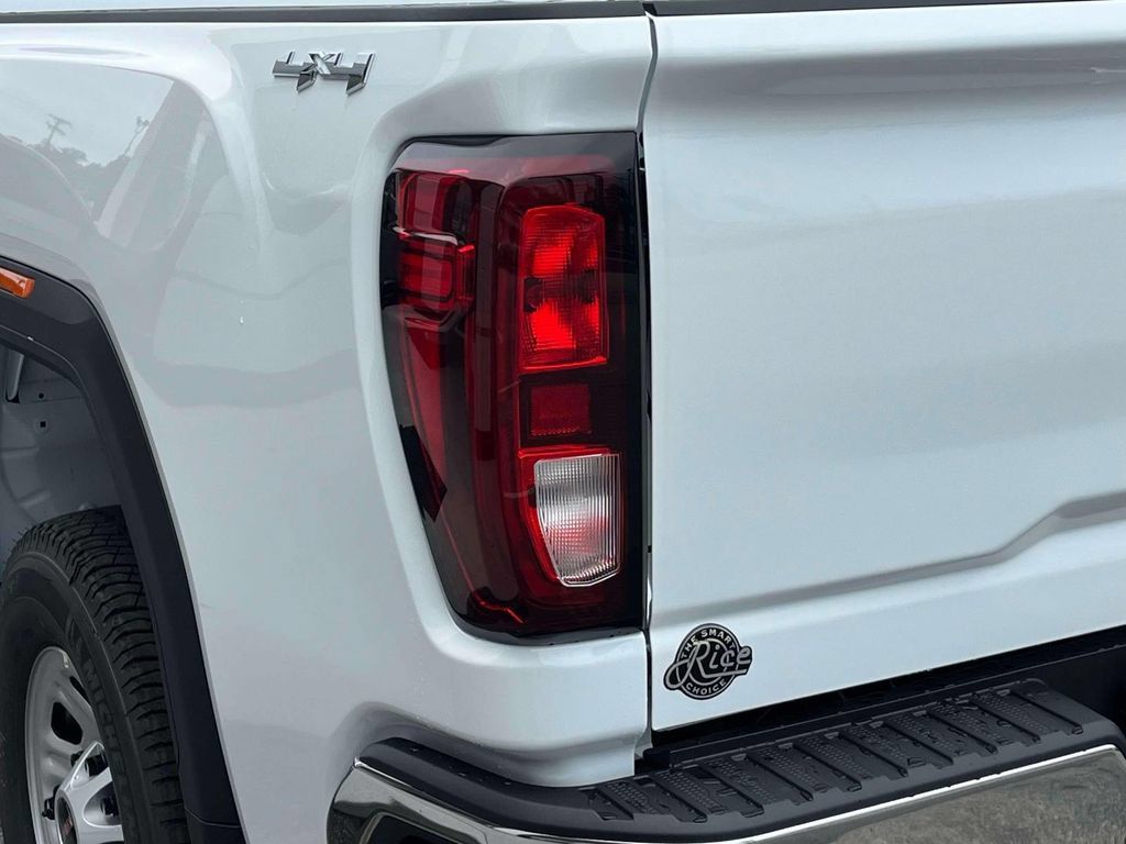 New 2026 GMC Sierra 2500 Pro w/ 1SA Pro Safety Plus Package AWD/4WD image 10
