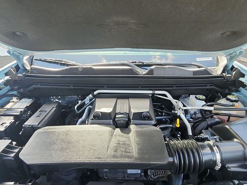 Used 2025 Chevrolet Colorado W/T w/ WT Custom Package image 11