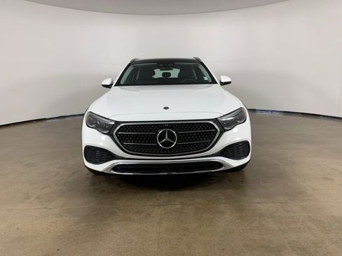 Used 2025 Mercedes-Benz E 450 4MATIC All-Terrain Wagon image 3