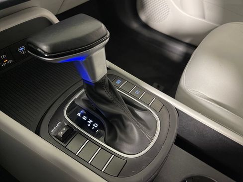 Certified 2025 Hyundai Kona SEL FWD image 24