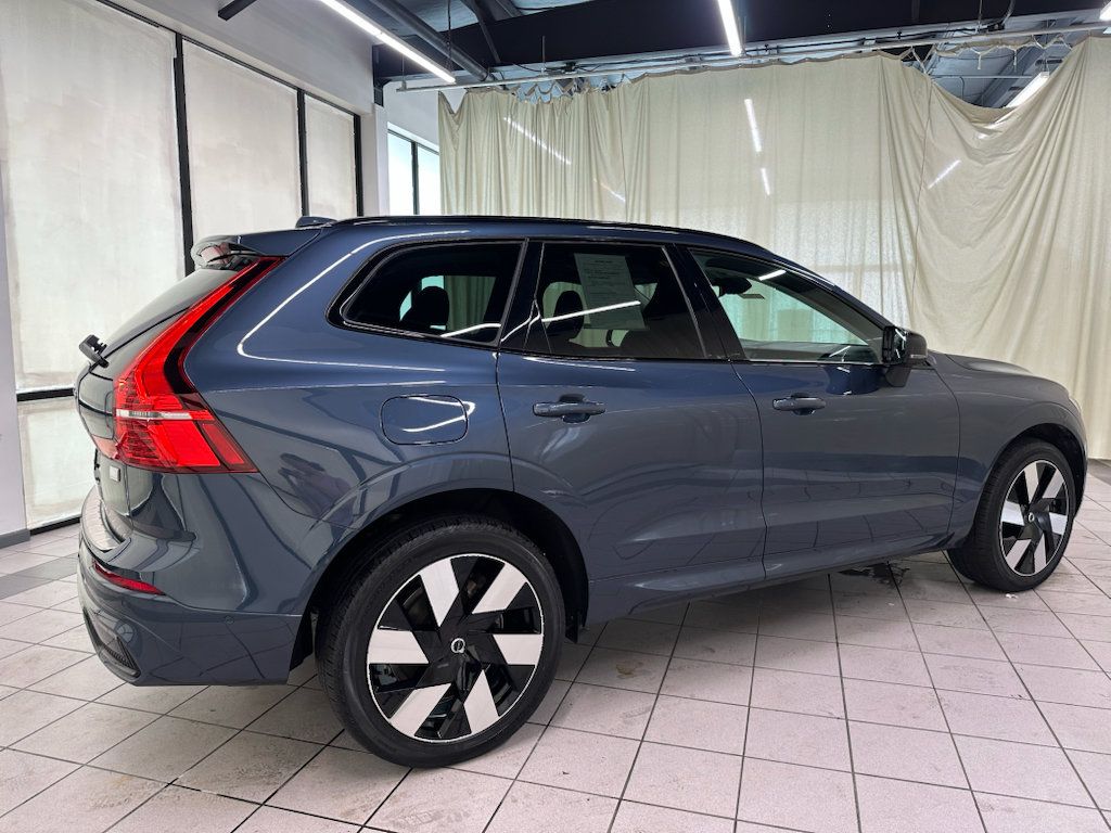 Used 2024 Volvo XC60 T8 Plus w/ Protection Package Premier AWD/4WD image 3