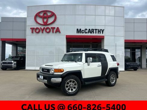 Used 2013 Toyota FJ Cruiser 4WD w/ Convenience Pkg image 1