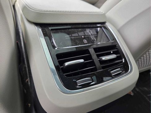 Used 2022 Volvo XC90 T6 Inscription w/ Lounge Package AWD/4WD image 15