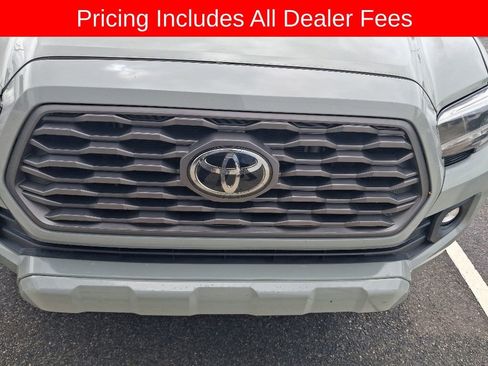 Used 2022 Toyota Tacoma TRD Sport w/ TRD Premium Sport Package AWD/4WD image 2