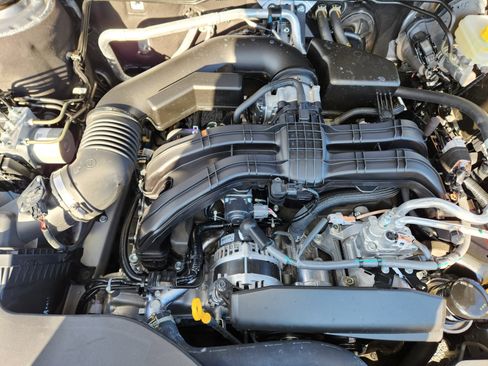 Certified 2025 Subaru Outback image 9