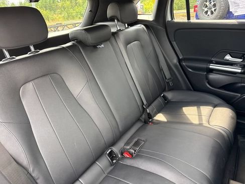 Used 2021 Mercedes-Benz GLA 250 4MATIC image 22