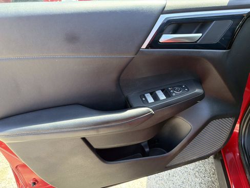 Used 2023 Mitsubishi Outlander SE AWD/4WD image 12