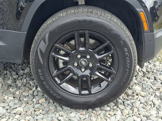 Used 2025 Land Rover Defender 110 S AWD/4WD image 25