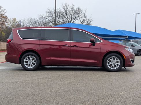 Used 2017 Chrysler Pacifica Touring Plus w/ Security Group image 3