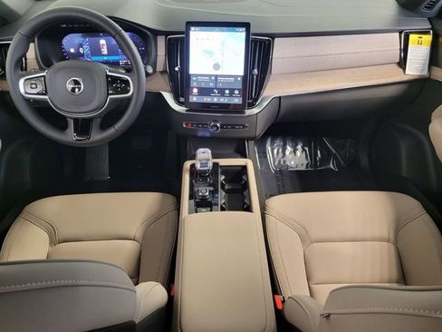 New 2026 Volvo XC90 T8 Plus w/ Protection Package Premier AWD/4WD image 14