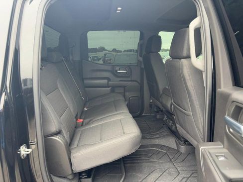 Used 2025 Chevrolet Silverado 1500 Custom image 10