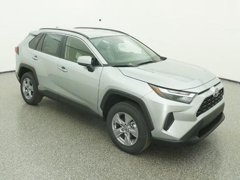 Certified 2025 Toyota RAV4 XLE image 33
