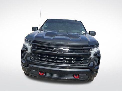 Used 2024 Chevrolet Silverado 1500 LT Trail Boss w/ Convenience Package II image 2