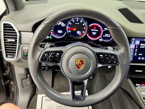 Used 2019 Porsche Cayenne S w/ Premium Plus Package AWD/4WD image 14