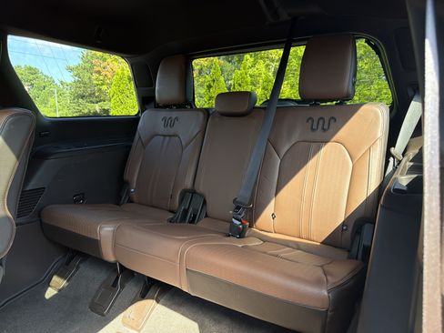 Used 2023 Ford Expedition King Ranch AWD/4WD image 10